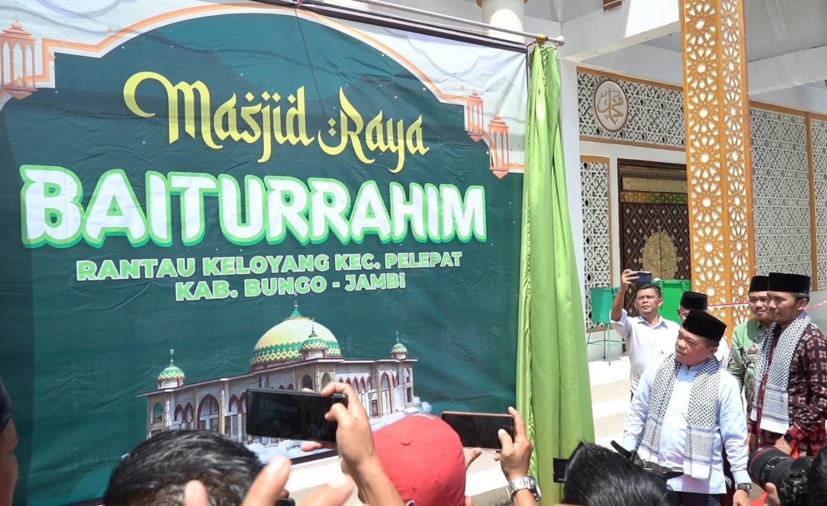 Resmikan Masjid Raya Baiturahim di Pelepat, Al Haris Tegaskan Pemerintah Memiliki Kewajiban Bangun Masjid