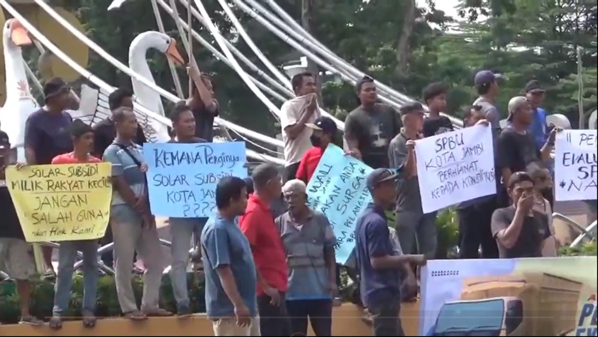 Sopir Truk Material dan Bus Pariwisata Keluhkan Tak Bisa Isi Solar Dalam Kota