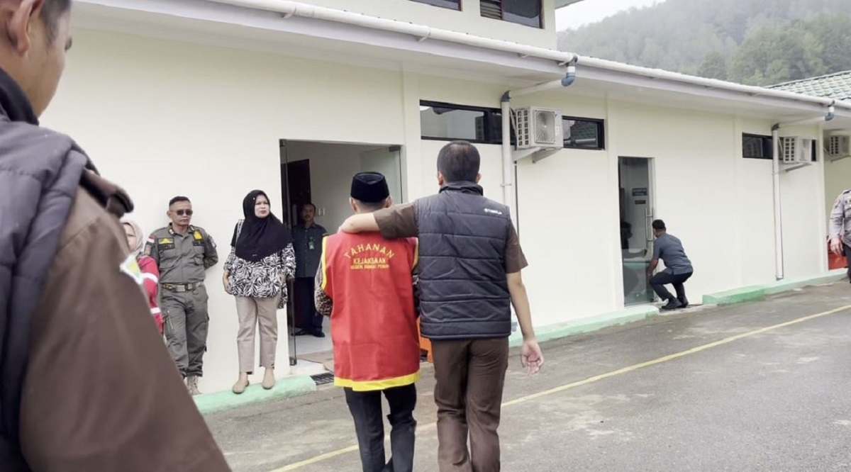 Yogi Nofranika, Terdakwa Kasus Malapraktik Khitan Di Kerinci Divonis 4 Tahun Penjara