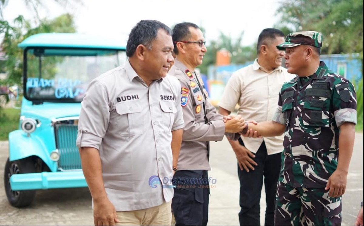 Sekda Muaro Jambi Turun Langsung Kawal Keamanan Wisatawan di Jambi Paradise Saat Libur Lebaran