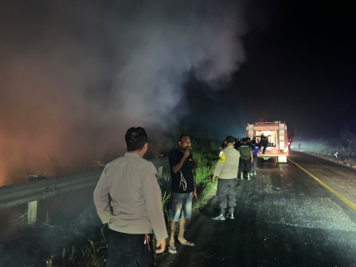 Puntung Rokok Diduga Picu Karhutla di Pinggir Jalinsum Km 30 Bungo