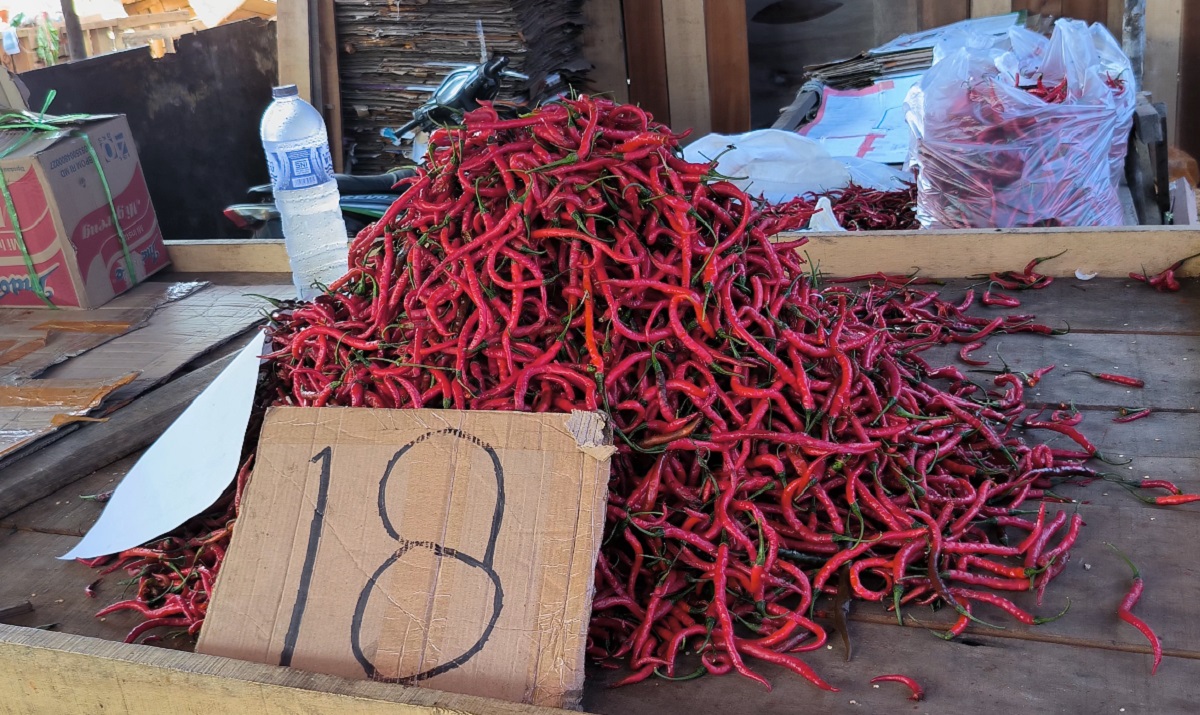 Harga Cabai dan Bawang Merah di Pasar Talang Banjar Melonjak Naik Jelang Nataru