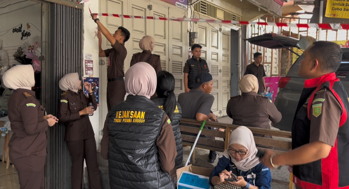 Kejari Sungai Penuh Geledah 2 Rumah Pribadi Tersangka Kasus Korupsi PJU