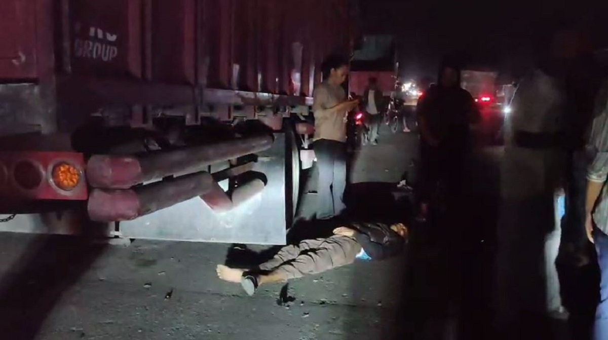 Tabrak Truk Tronton Parkir di Jalinsum, Seorang Pemotor Meninggal Dunia