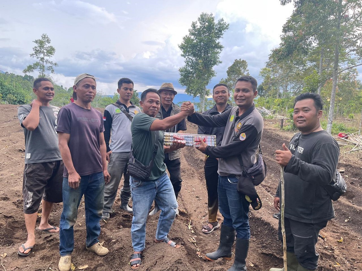 BKSDA Verifikasi Jejak Beruang di Desa Sanggaran Agung, Warga Diberi Edukasi