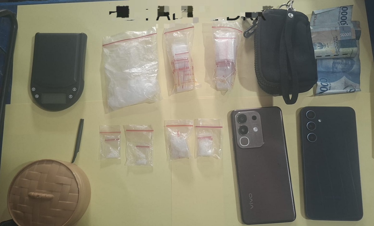 Gerebek Pondok di Tengah Kebun Sawit Jujuhan, Polisi Amankan 2 Pria dan 27,22 Gram Sabu