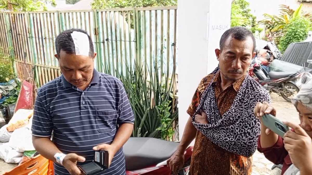 Ngamuk Istri Tidak Dapat Suara, Masa Dari PKN Hajar Pak RT dan Anggota KPPS TPS 23 di Jelutung