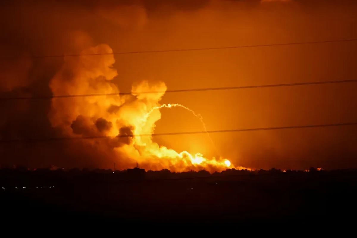 Pasukan Zionis Israel Hujani Bom Disekitaran Rumah Sakit Al-Shifa, Listrik Padam dan Layanan Komunikasi Putus