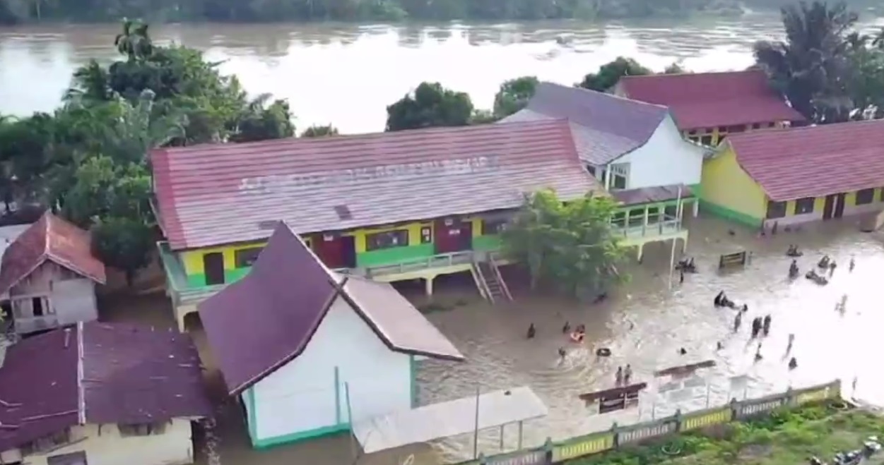 Banjir Semakin Meluas, 69 Sekolah di Tujuh Kecamatan Terendam