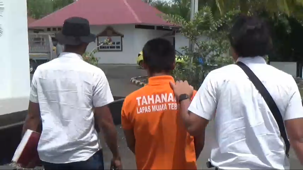 Kasus Pembunuhan, Tersangka Dilimpahkan Ke Kejari Tebo