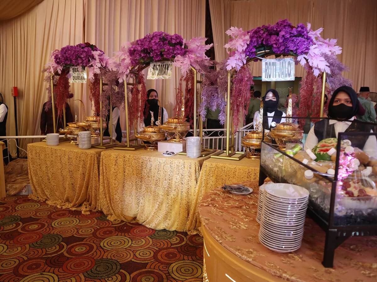 Menu Makanan di Pesta Pernikahan Anak Gubernur Jambi, Siapkan 8 Meja Prasmanan Untuk Tamu