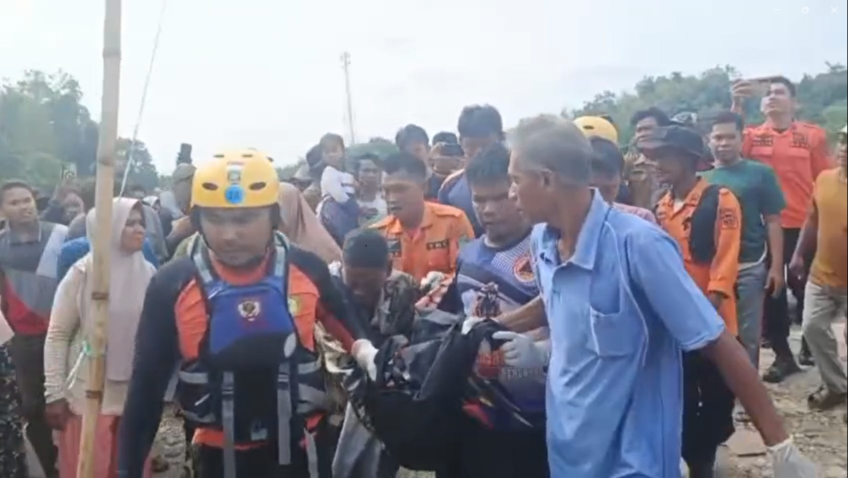 Bocah 10 Tahun Tenggelam di Sungai Batang Tebo Ditemukan Tak Bernyawa 200 Meter dari Lokasi Kejadian