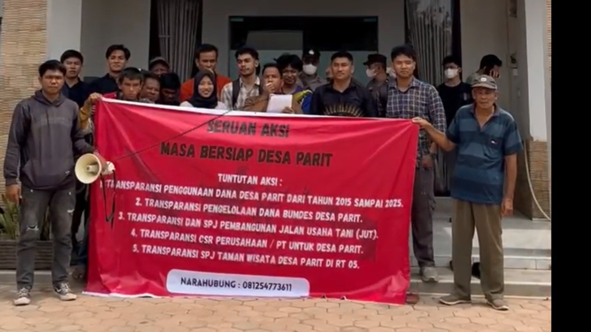 Warga Desa Parit Demo Tuntut Transparansi Pengelolaan Dana Desa 10 Tahun Terakhir