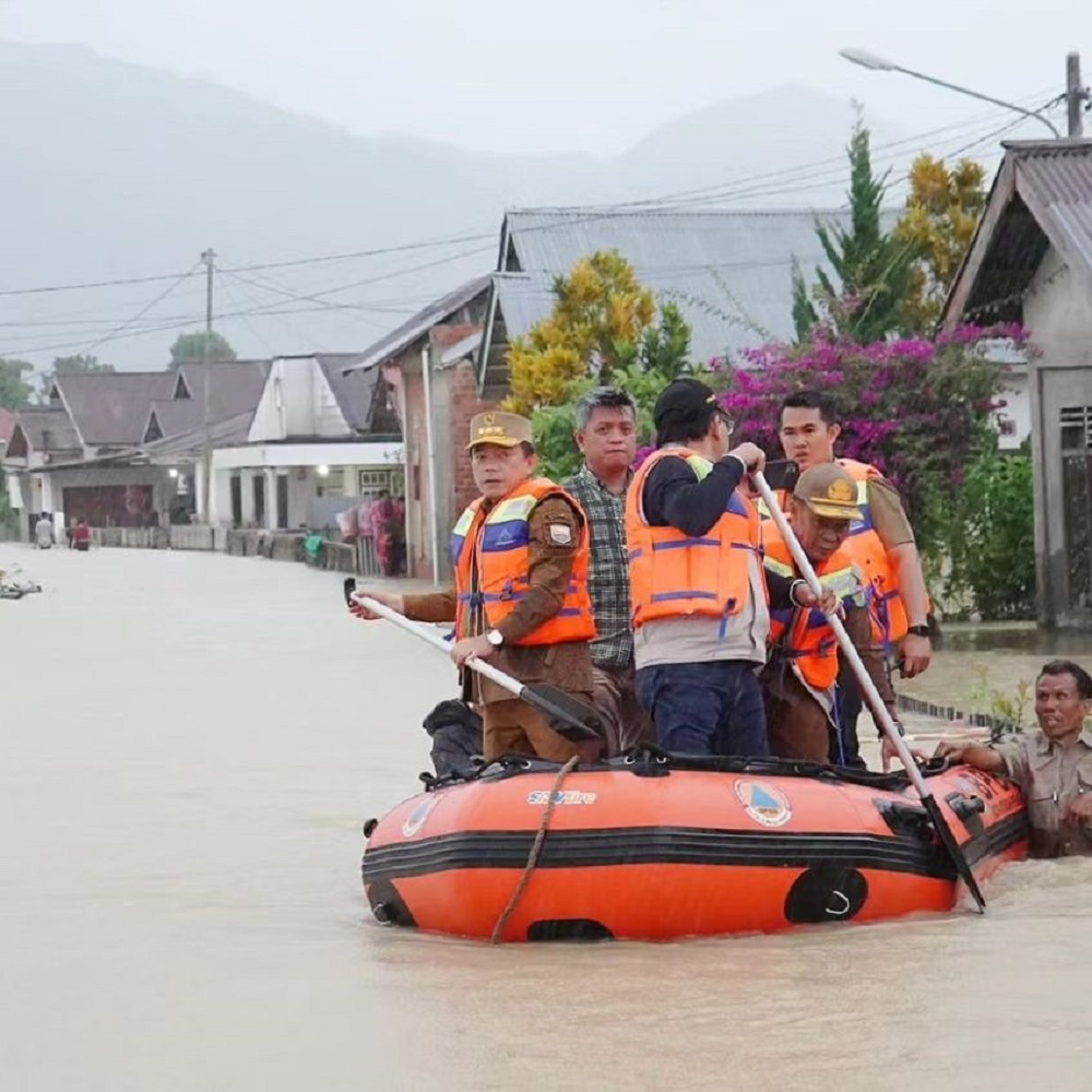 Gubernur Jambi Al Haris Turun Ke Lokasi Banjir Kerinci Dan Sungai Penuh