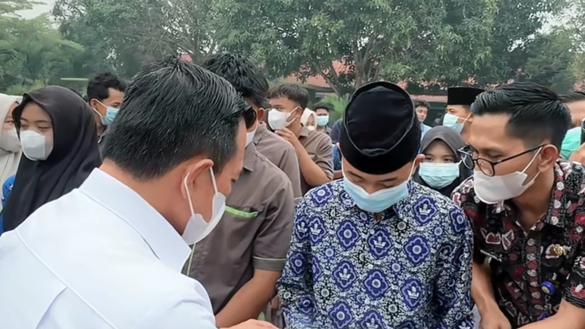 465 Siswa di Merangin Terima Bantuan Pro Jambi Cerdas dari Al Haris