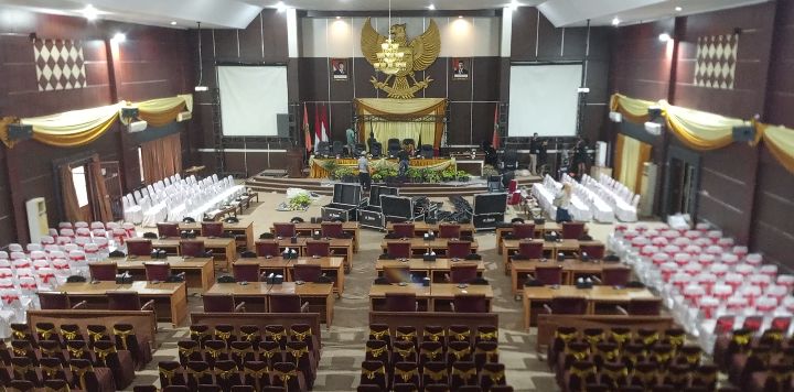 Sekretariat DPRD Tebo Sebar Seribu Undangan, Pada Rapurna HUT Tebo ke 27 