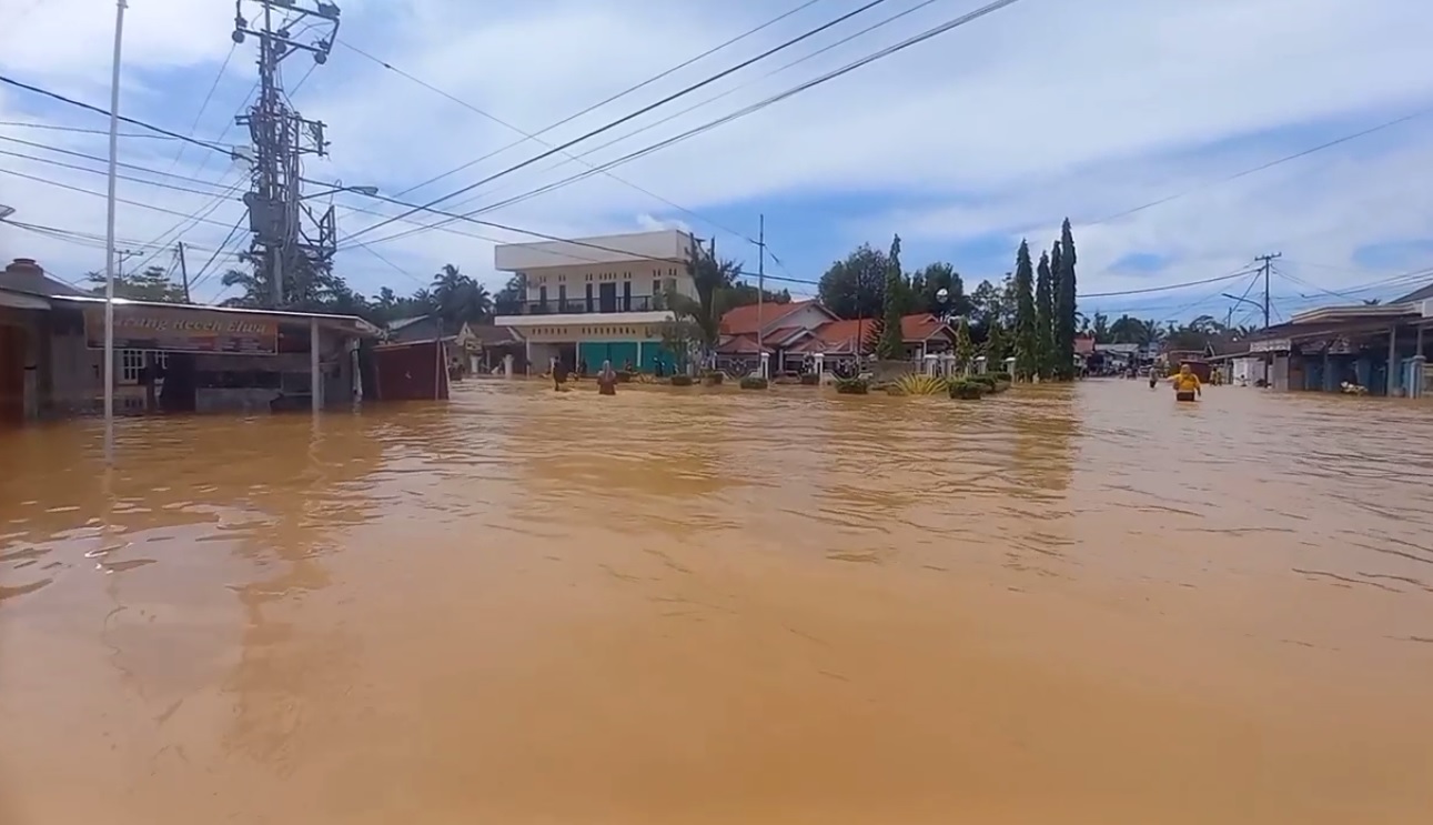 Pasca Banjir Bandang Warga Di Sejumlah Kecamatan Kabupaten Sarolangun Butuh Air Bersih 5248