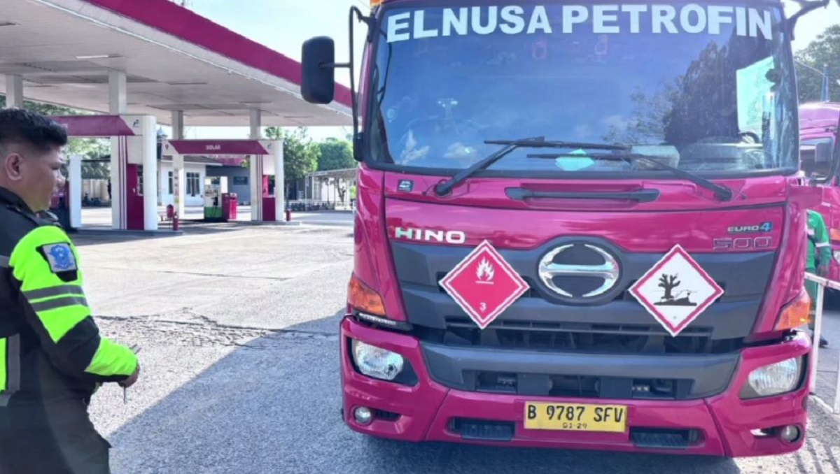 Penumpang Sepeda  Motor Tewas Terlindas Truk Tangki Elnusa Petrofin Di SPBU Sengeti 