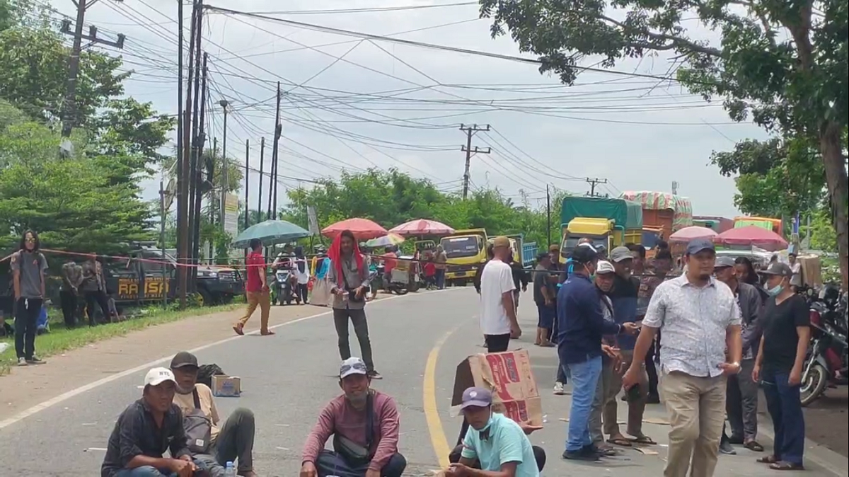 Pemprov Jambi Tanggapi Aksi Tolak Stockpile PT SAS, Minta Demonstrasi Tak Ganggu Jalan