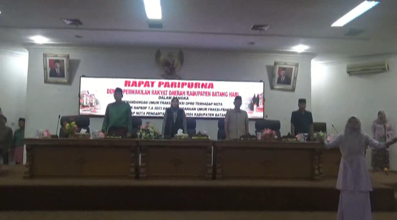 Sembilan Fraksi DPRD Sampaikan Pemandangan Umum Atas RAPBD-P 2023 dan RAPBD 2024