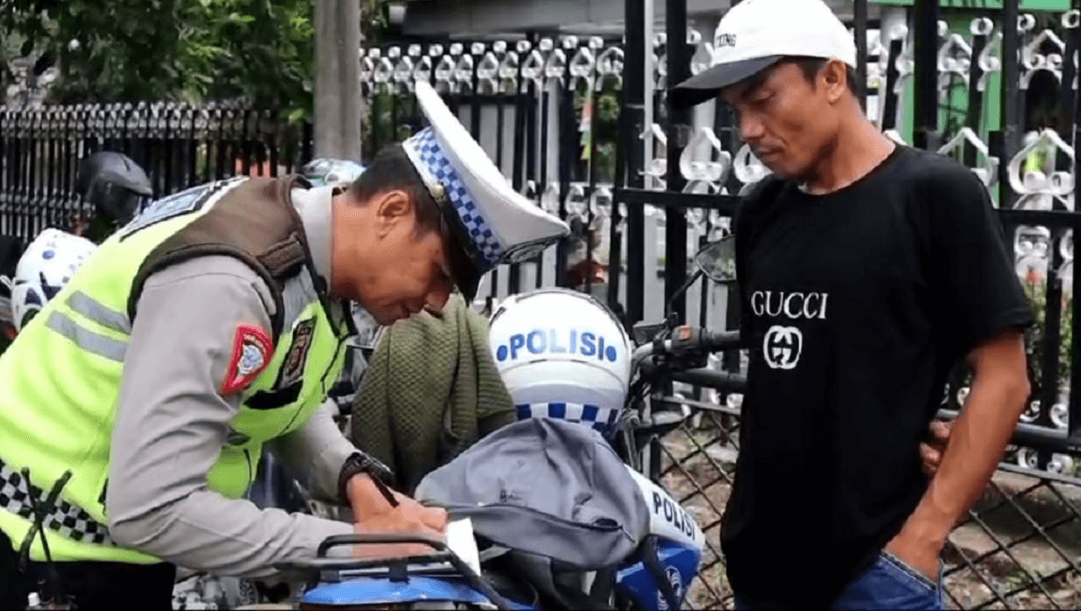 Melawan Arus, Puluhan Pengendara Ditilang Sat Lantas Polresta Jambi 