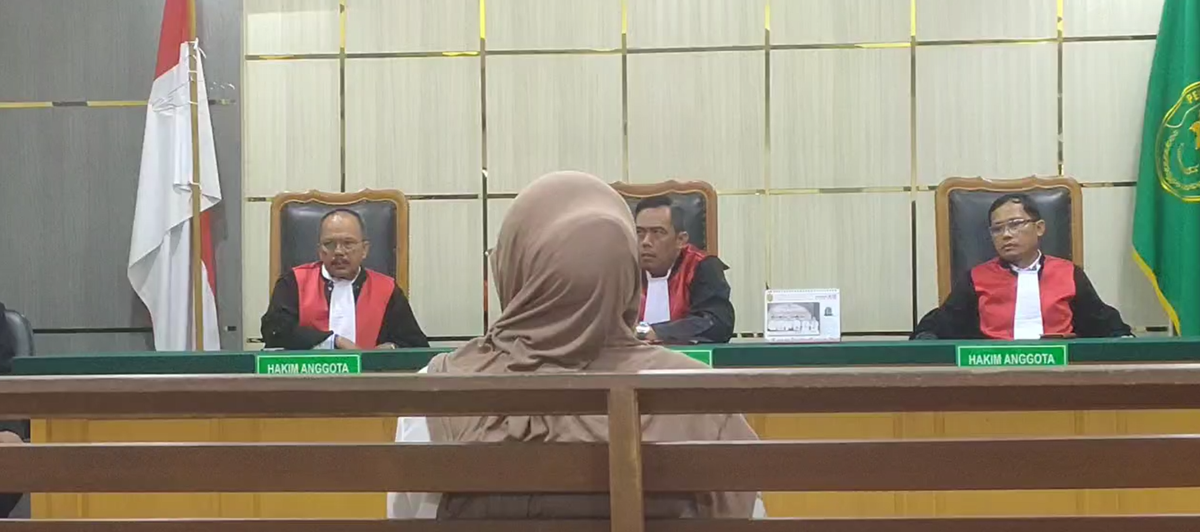 Bendahara Puskesmas Kebon IX Jalani Sidang Dakwaan Kasus Dugaan Korupsi BOK