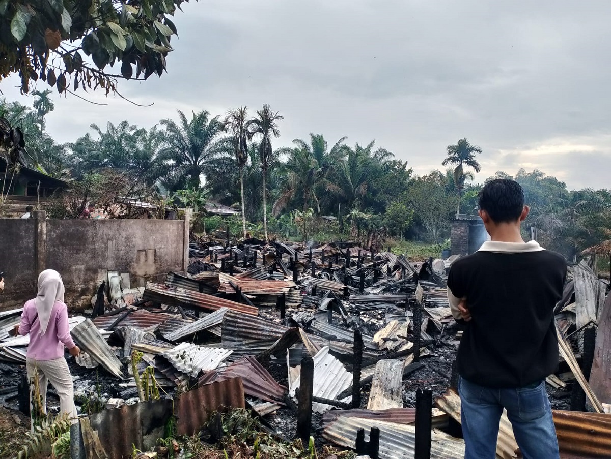 Si Jago Merah Mengamuk di Tanjabtim, 10 Hunian Hangus dan Satu Nyawa Melayang