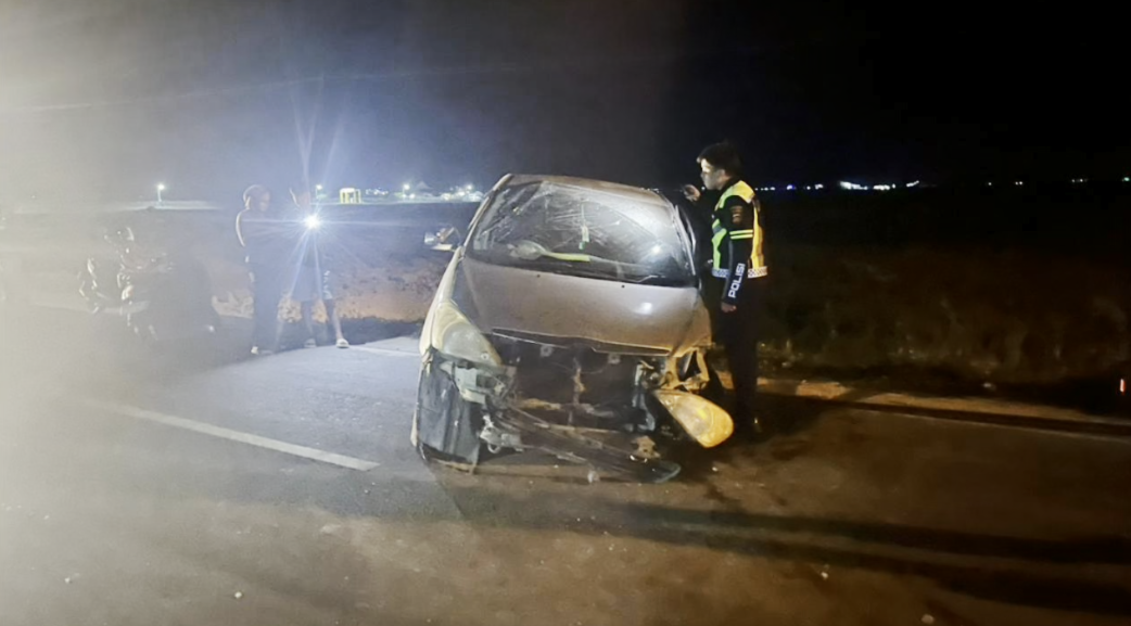 Mobil dinas pemkot sungai penuh alami kecelakaan tunggal?