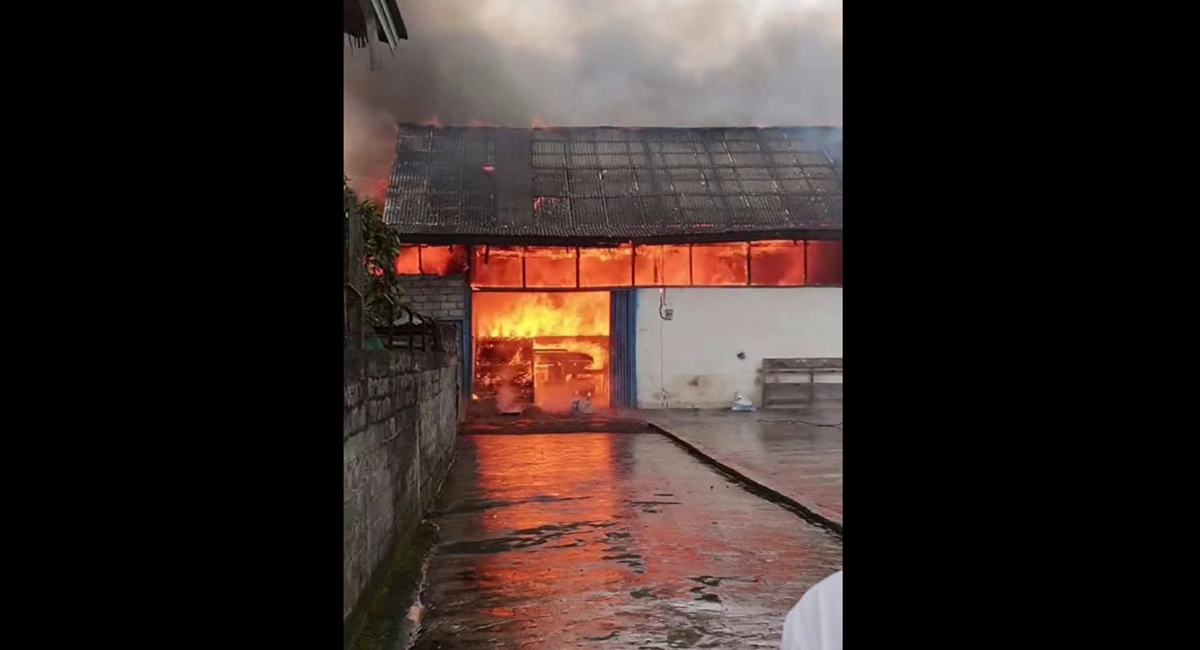 Diduga Korsleting Listrik, Mesin Milling Rice Di Kerinci Terbakar