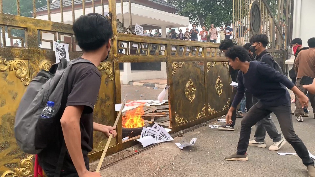 Mahasiswa Dan Masyarakat Desak Pemprov Jambi Atasi Kabut Asap