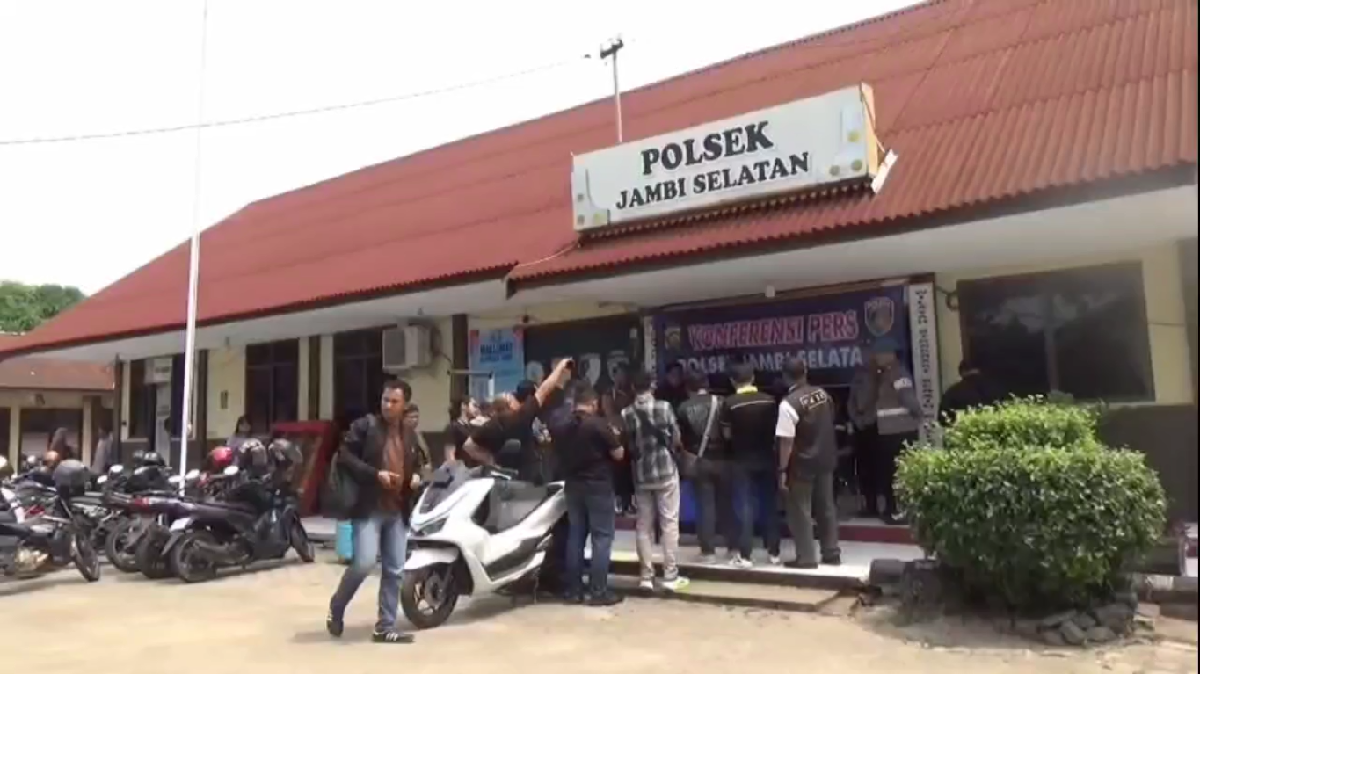 Kasus Jambret Pakai Jaket Ojol, Pelaku Gasak Emas Korban
