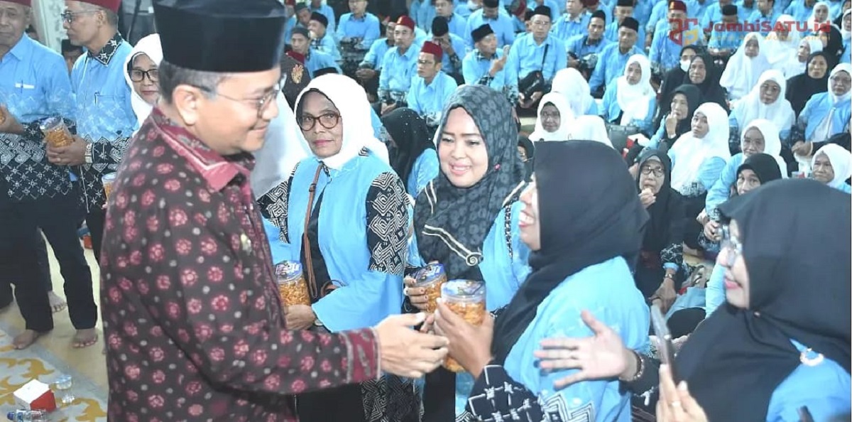 Wali Kota Maulana Lepas 838 Jamaah Calon Haji Kota Jambi