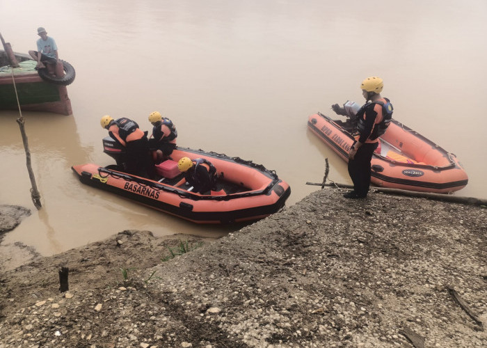 Tim SAR Gabungan Lakukan Pencarian Remaja 19 Tahun yang Tenggelam di Sungai Batang Merangin Kabupaten Sarolang
