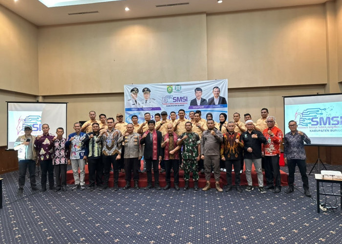 Mukhtadi Puteranusa Resmi Lantik Pengurus SMSI Kabupaten Bungo masa bakti 2026-2029 