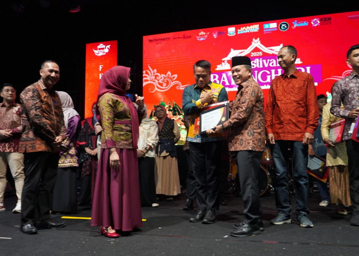 Festival Batanghari 2025 Usai, Gubernur Al Haris Targetkan Peningkatan Wisata dan Ekonomi Daerah