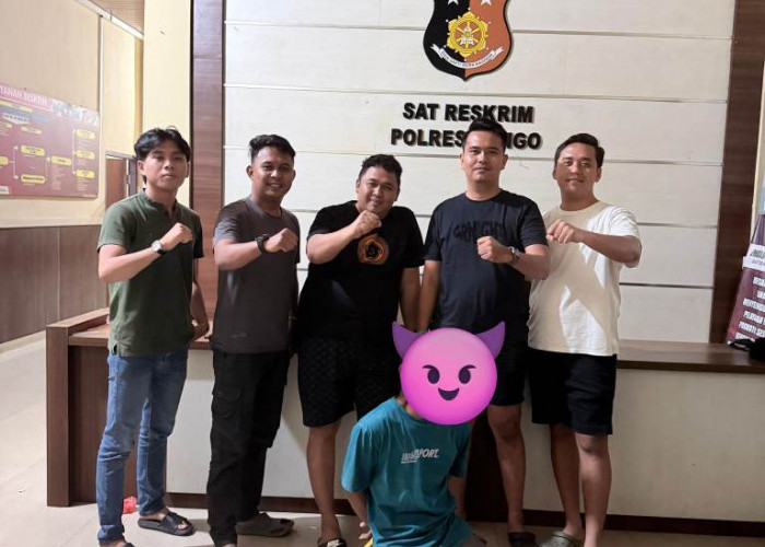 Cekoki Korban Film Porno dan Cabuli Anak Kandung Puluhan Kali, Pria di Muara Bungo Diamankan Polisi
