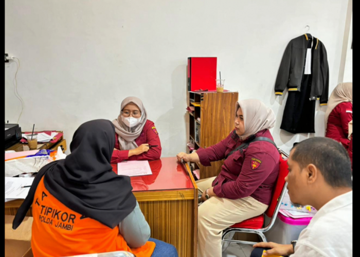 Kejari Kota Jambi Tahan Empat Tersangka Korupsi DAK SMK hingga 1 Desember