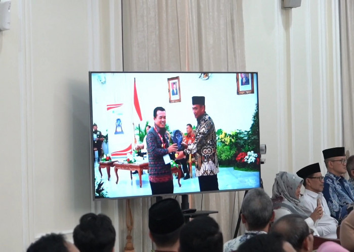 Gubernur Jambi Al Haris Terima Penghargaan Paritrana Award 2023 dari Wapres Ma’ruf Amin