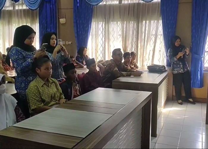Dana bos di Kota Jambi Disorot, DPRD Temukan  Banyak Sekolah Tak transparan