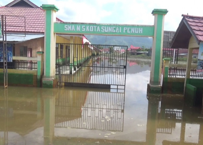 Banjir di Sekolah Belum Surut, UNBK Siswa Kelas 12 di SMAN 5 Sungai Penuh Bakal Terhambat