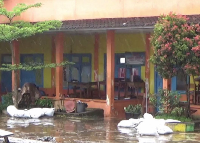 BMKG: Hujan Lebat Disertai Petir dan Angin Kencang Ancam Kerinci