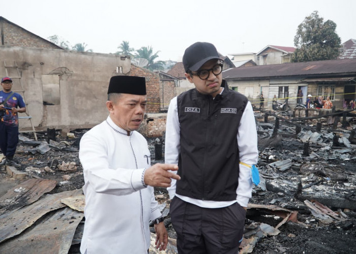 Tinjau Korban Kebakaran di Kelurahan Cempaka Putih, Gubernur Al Haris Pastikan Bantuan Segera Disalurkan