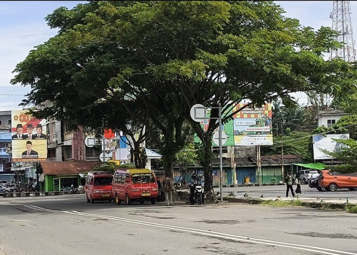 Keluhan Sopir Angkot Terhadap Kondisi Terminal Rawasari