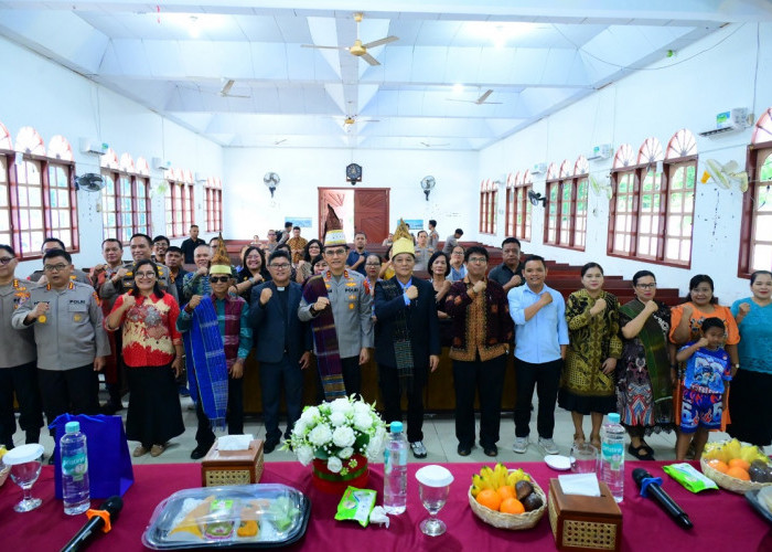 Kapolda Jambi Silaturahmi dengan Pengurus Gereja GBKP dan GKPS di Kota Jambi