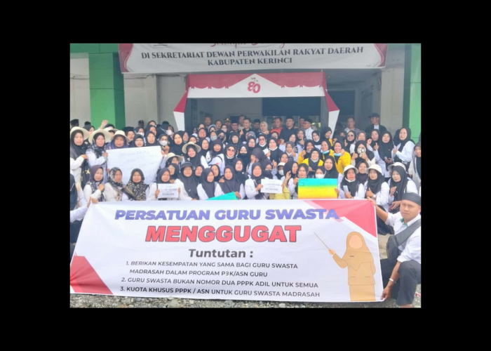 Aksi Demo Guru Honorer Sekolah Swasta Tuntut Kesetaraan Status di Depan DPRD Kerinci