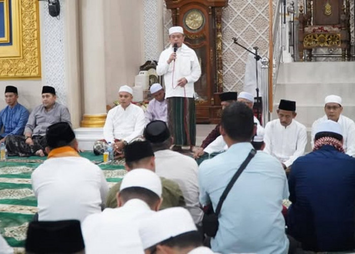 Safari Ramadhan di Pamenang, Gubernur Al Haris Ajak Perkuat Akhlak dan Peran Keluarga
