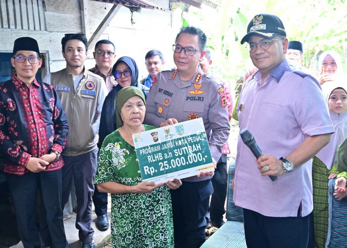 Sambut Hari Bhayangkara Ke-80, Pemkot Jambi, Polresta Jambi dan Baznas Kolaborasi Bedah Rumah Mak Gambreng