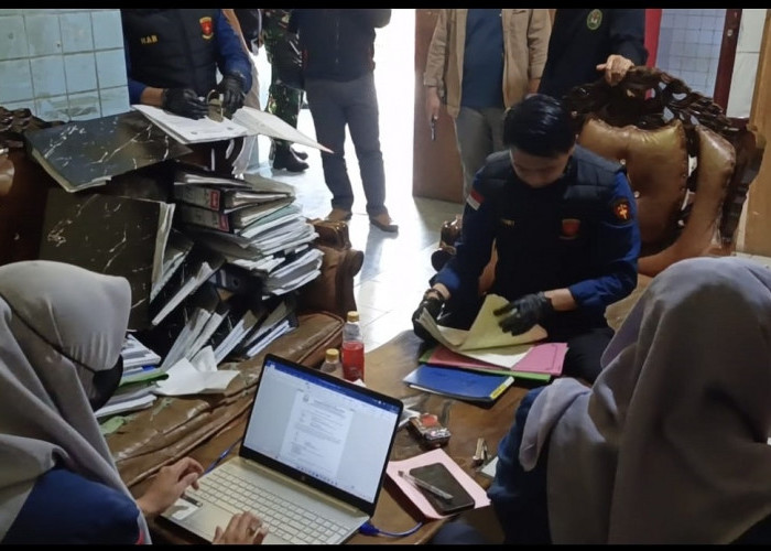 Kantor Dinas Damkar dan Penyelamatan digeledah Kejari Sungai Penuh 