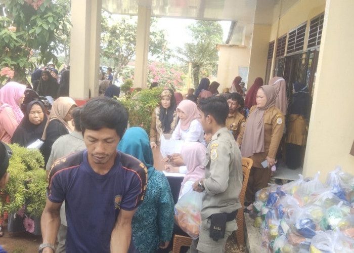 Operasi Pasar Murah di Tanjabtim, Penerima PKH Tebus Sembako Hanya Rp 75 Ribu