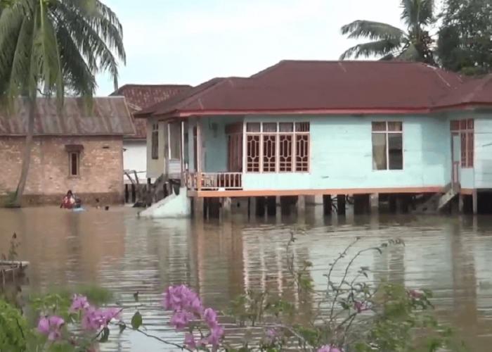 Debit Sungai Batanghari Naik Siaga 2, Masyarakat Kota Jambi Diminta Waspada